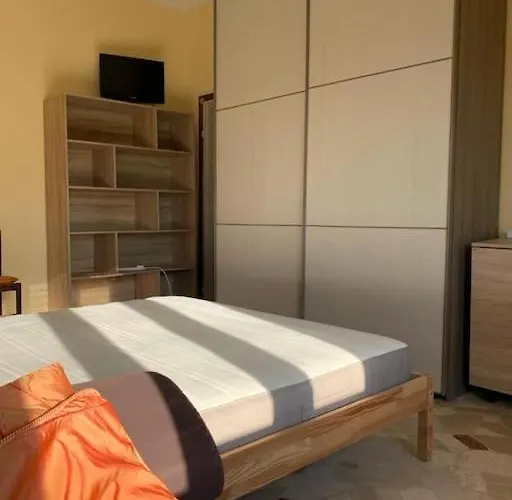 Small Panoramic Flat In Milan- One Bedroom Only